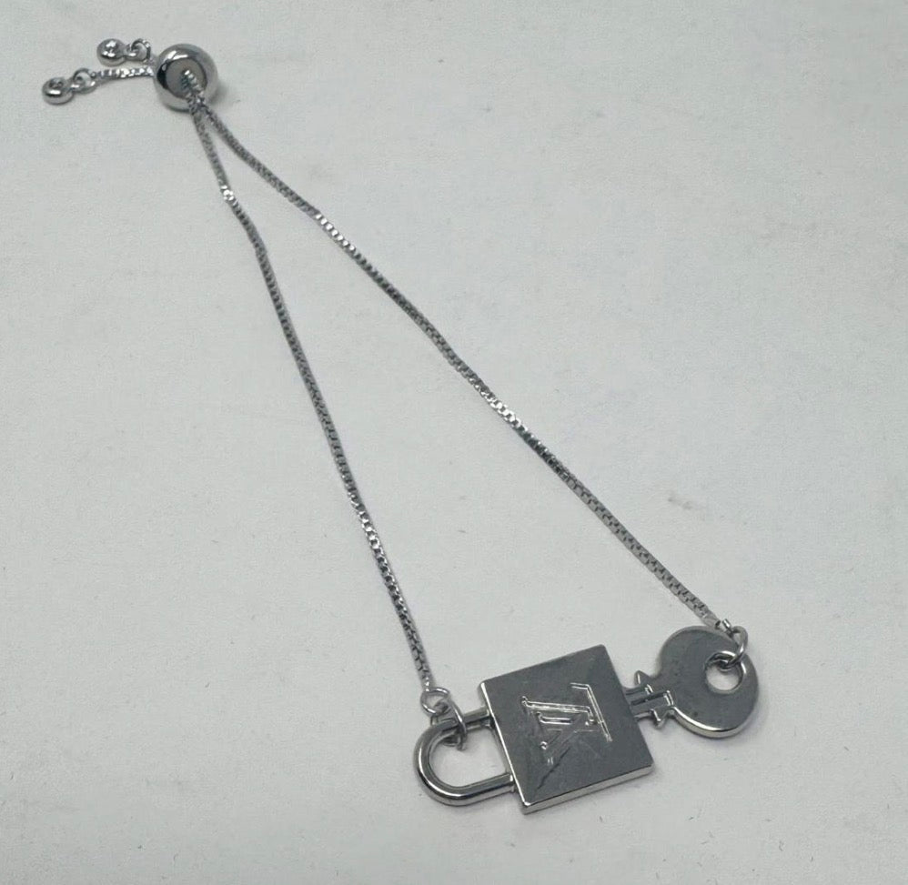 The Silver Lock & Key Bracelet