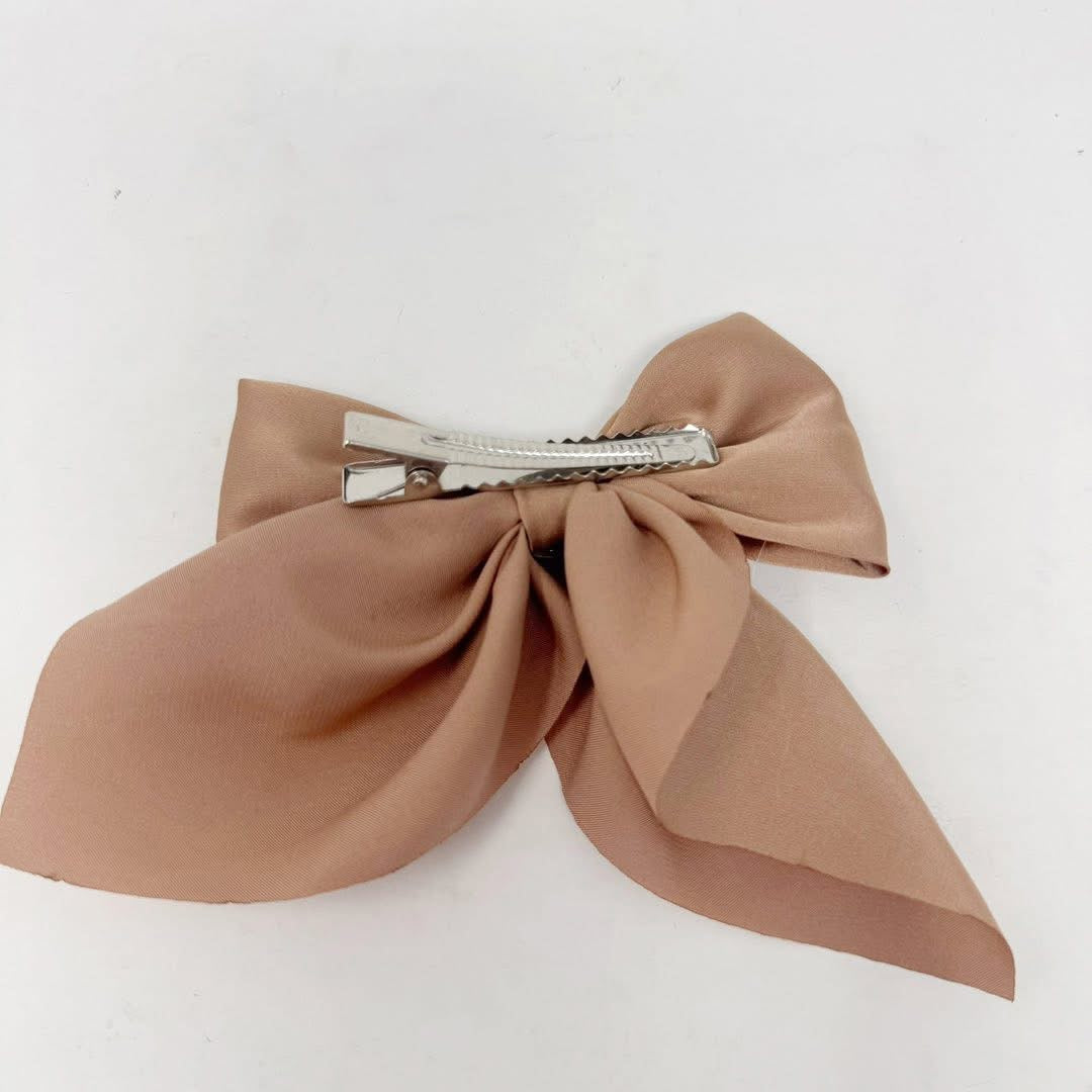 The Lew Hair Bow