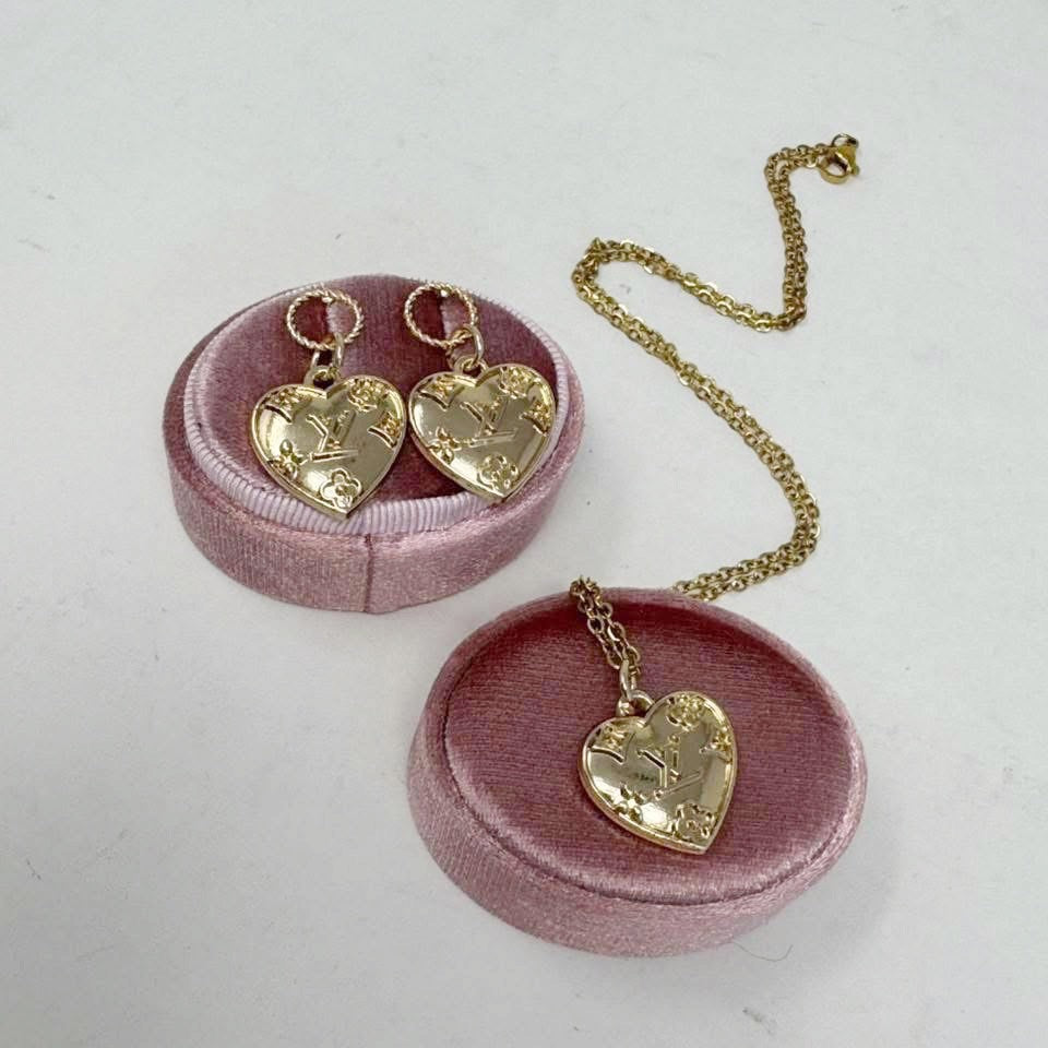 The Lucky in Love Set