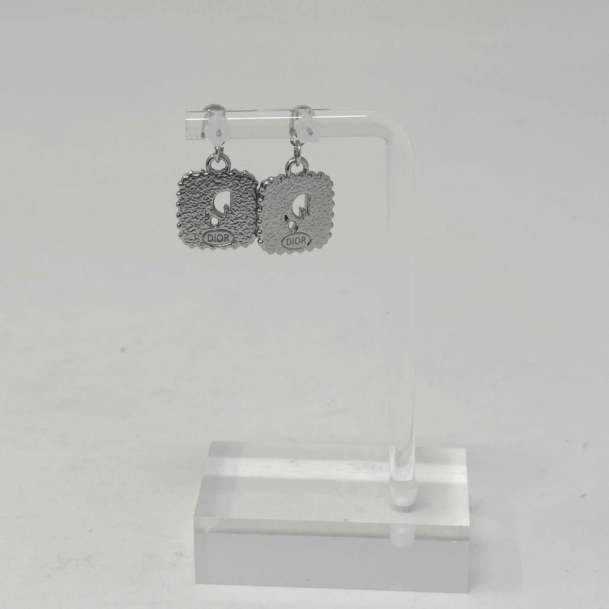 The Daisy Earrings