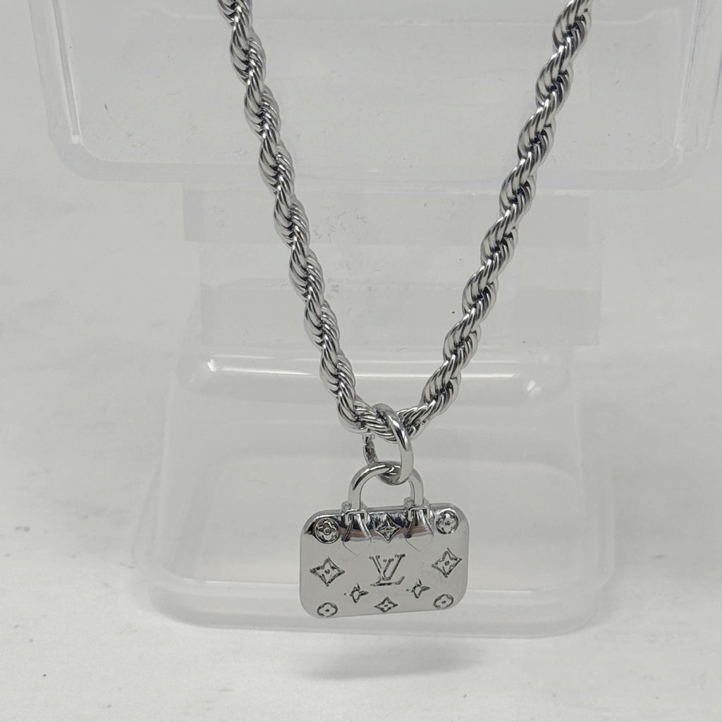 The Silver Speedy II Necklace