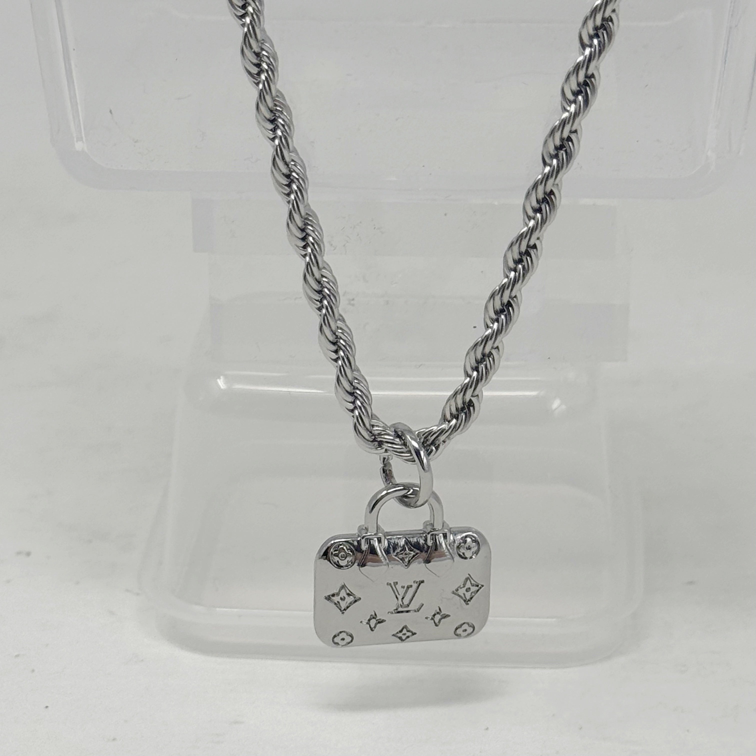 The Silver Speedy II Necklace