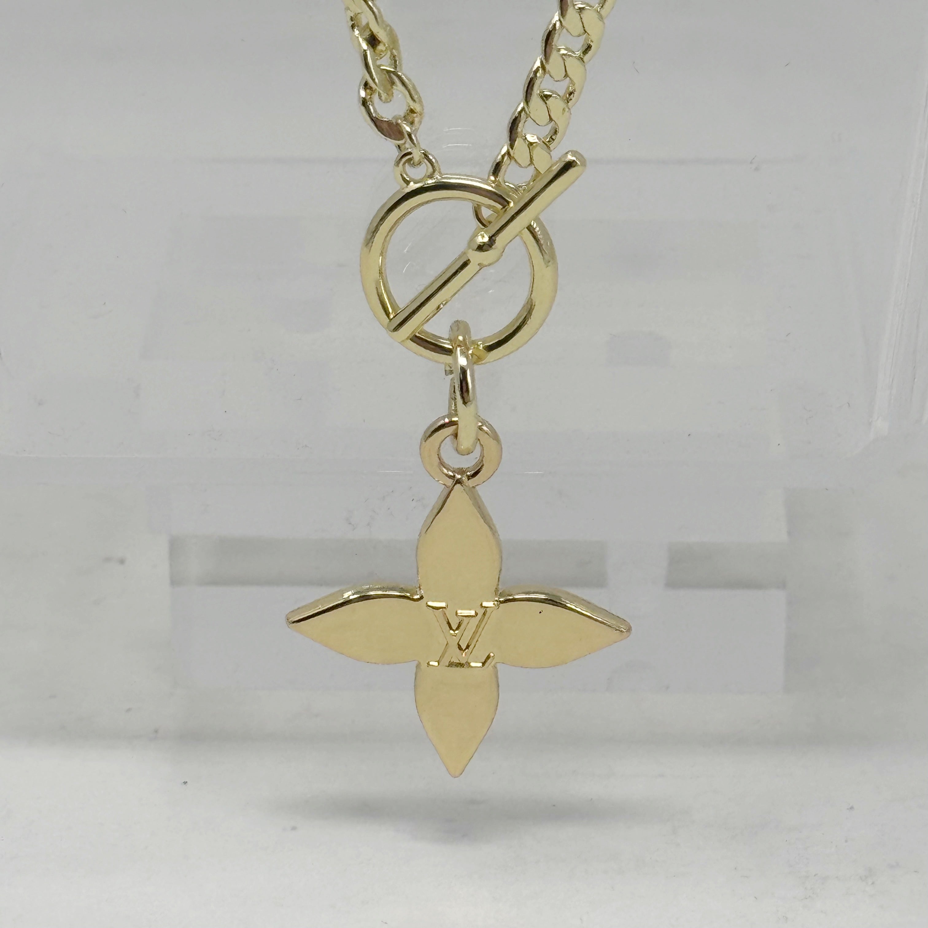 The Fleur Necklace