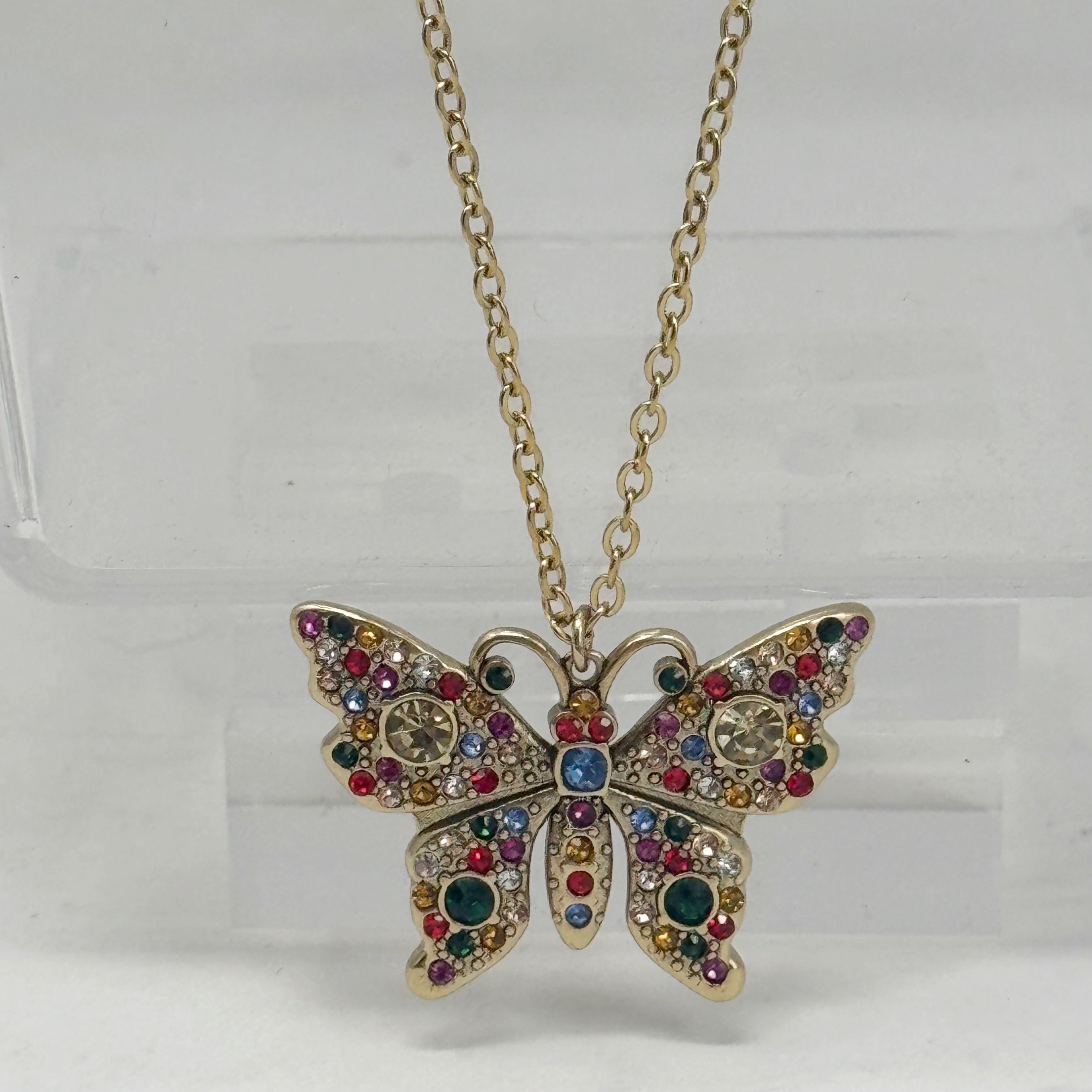 The Glimmer Necklace