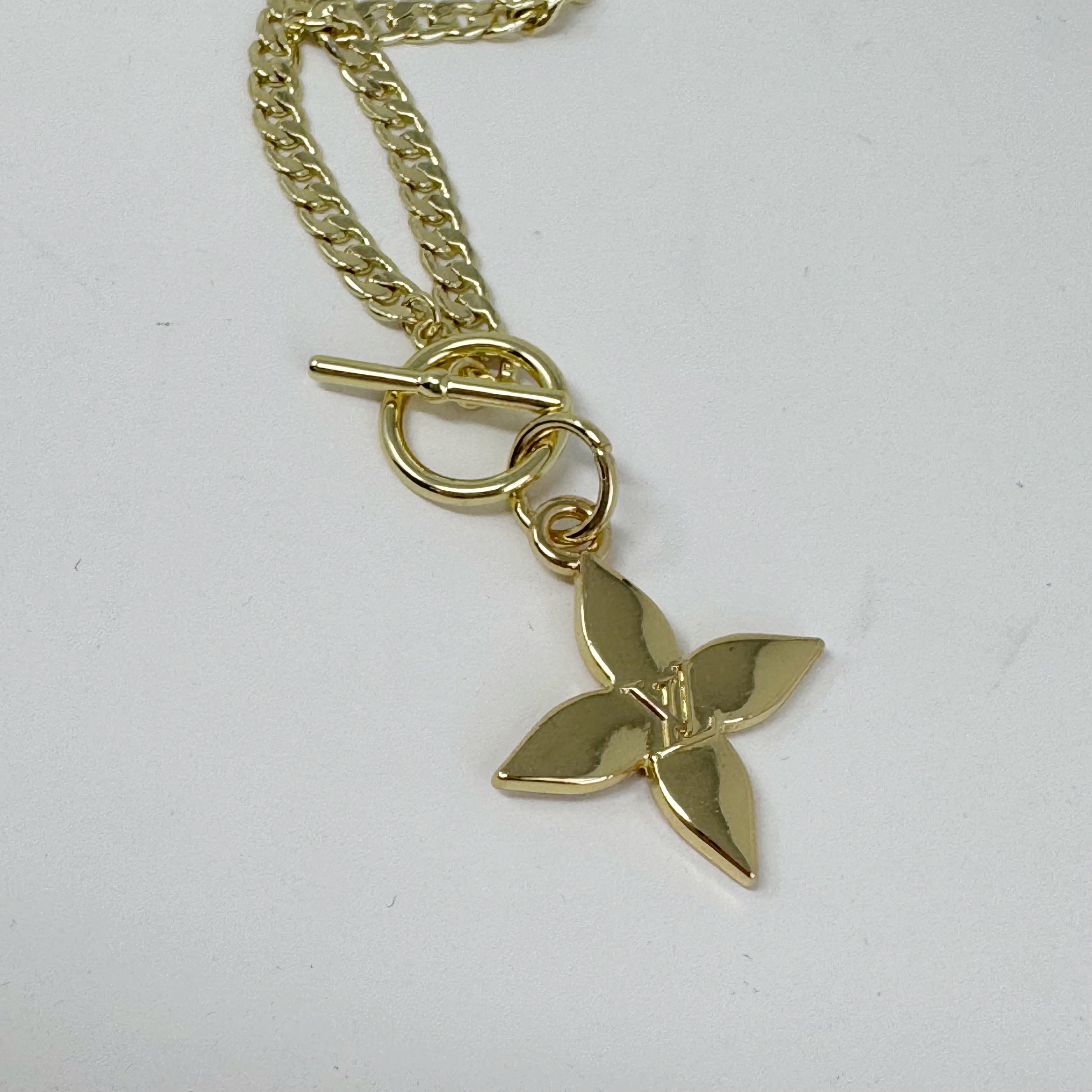The Fleur Necklace