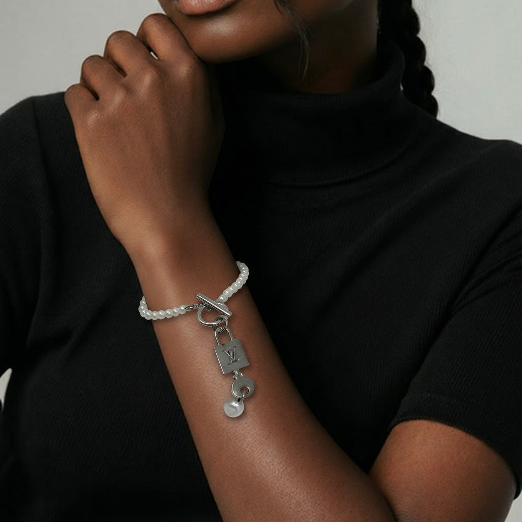 The Latch Bracelet