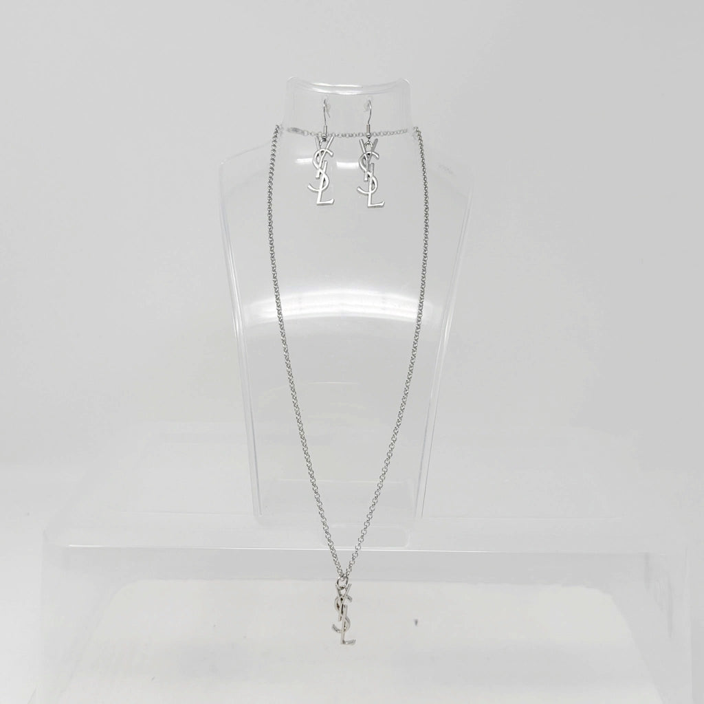 The Saint Necklace
