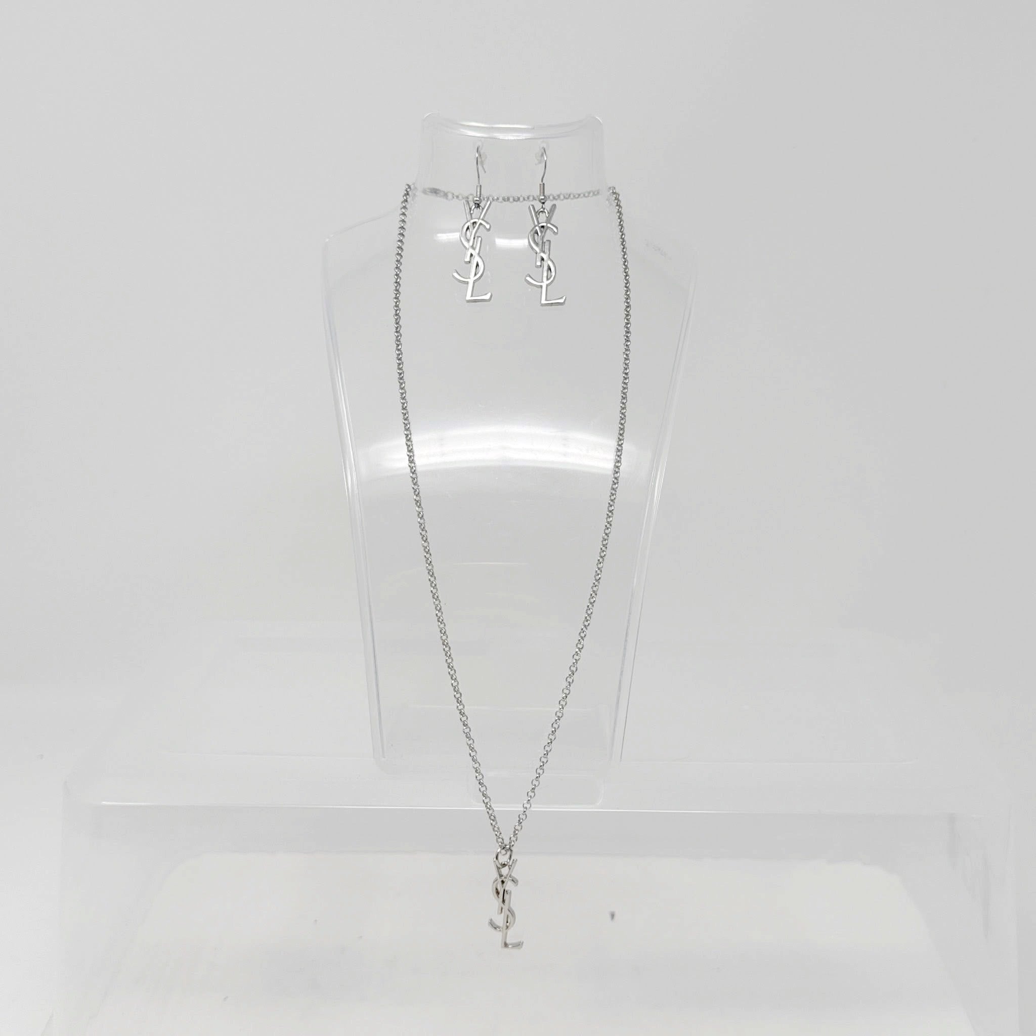 The Saint Necklace