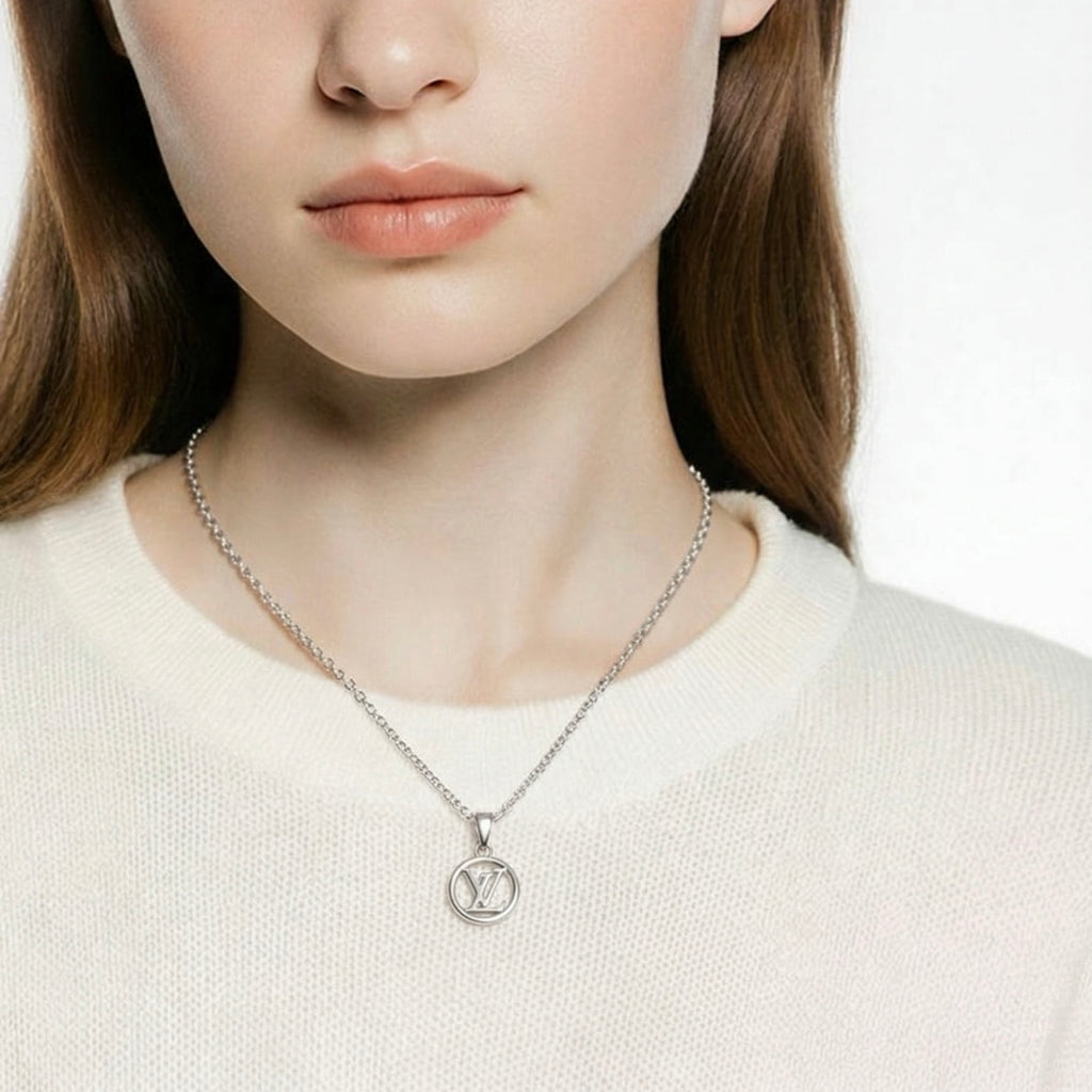 The Lucia Necklace