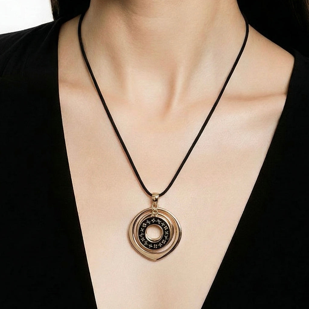 The Leonora Necklace