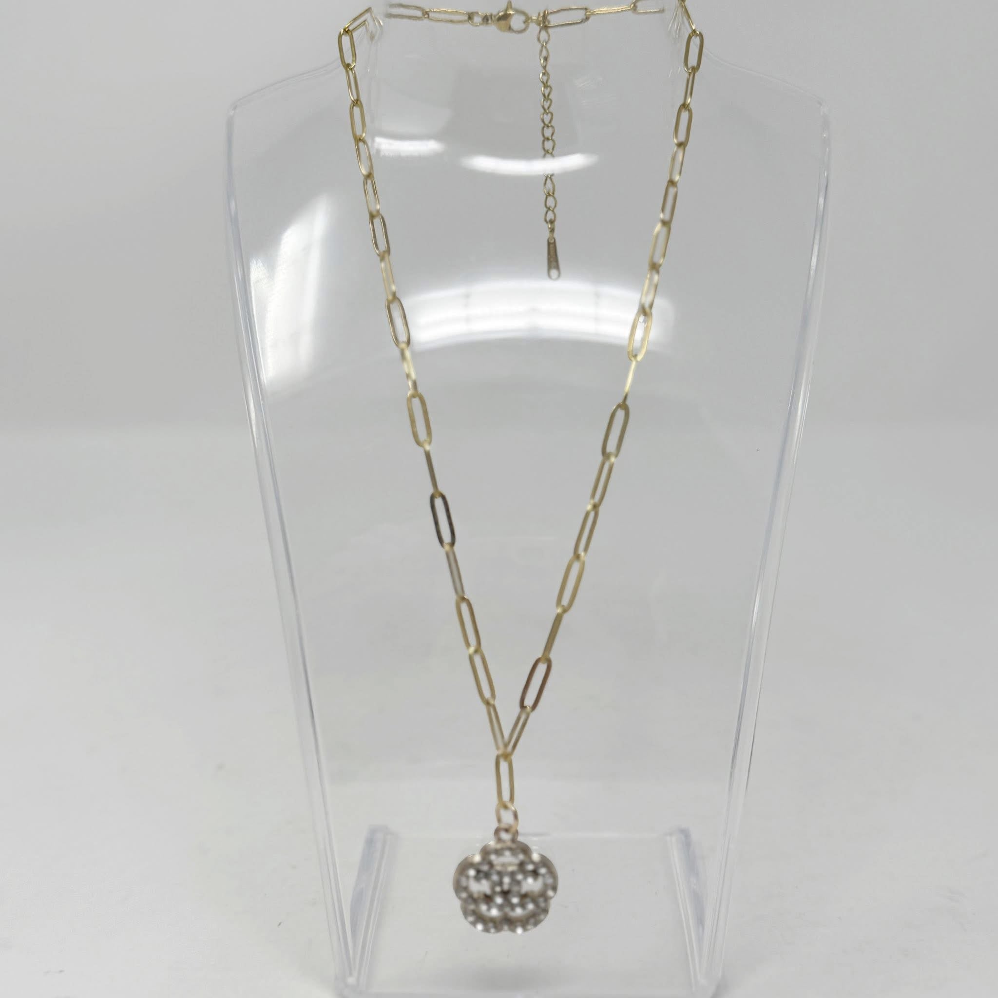 The Curtsy Necklace
