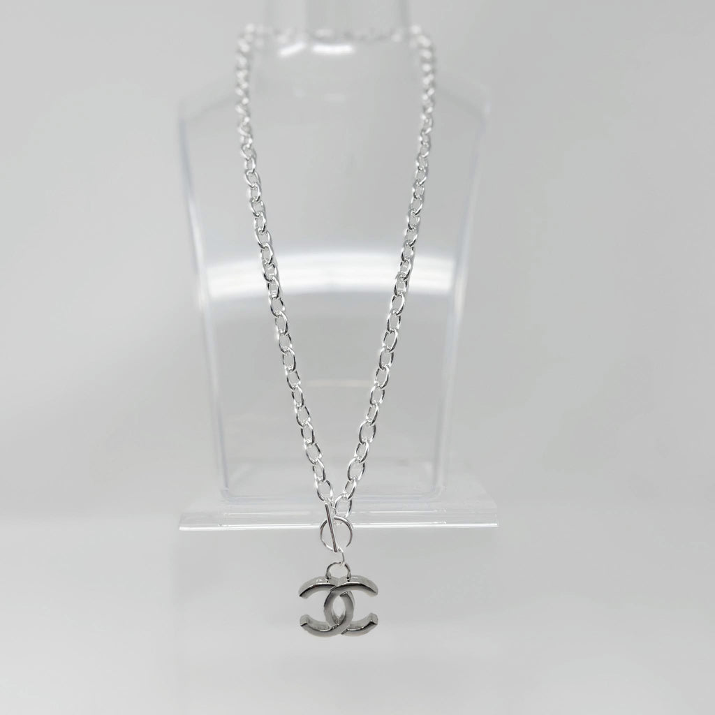 The Cy Necklace