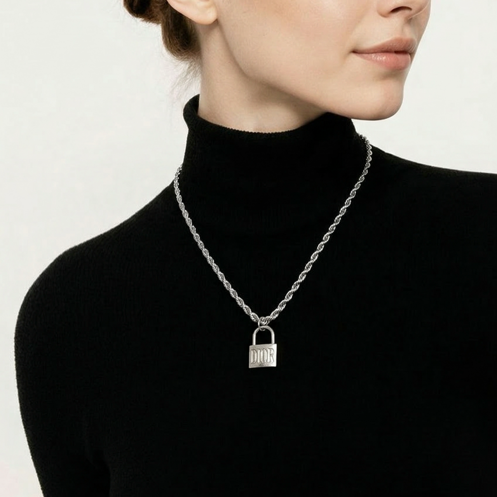 The Dallas Necklace