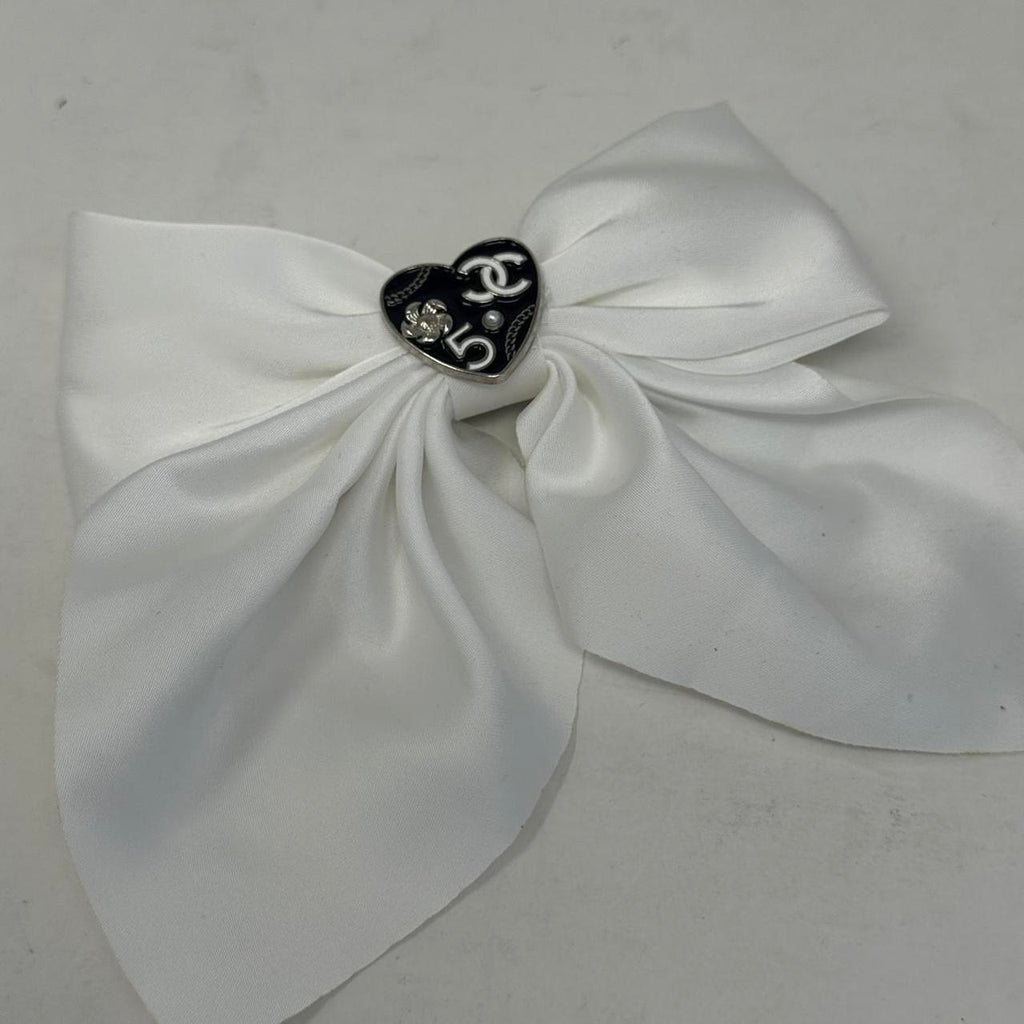 The Tell It To My Heart Hair Bow
