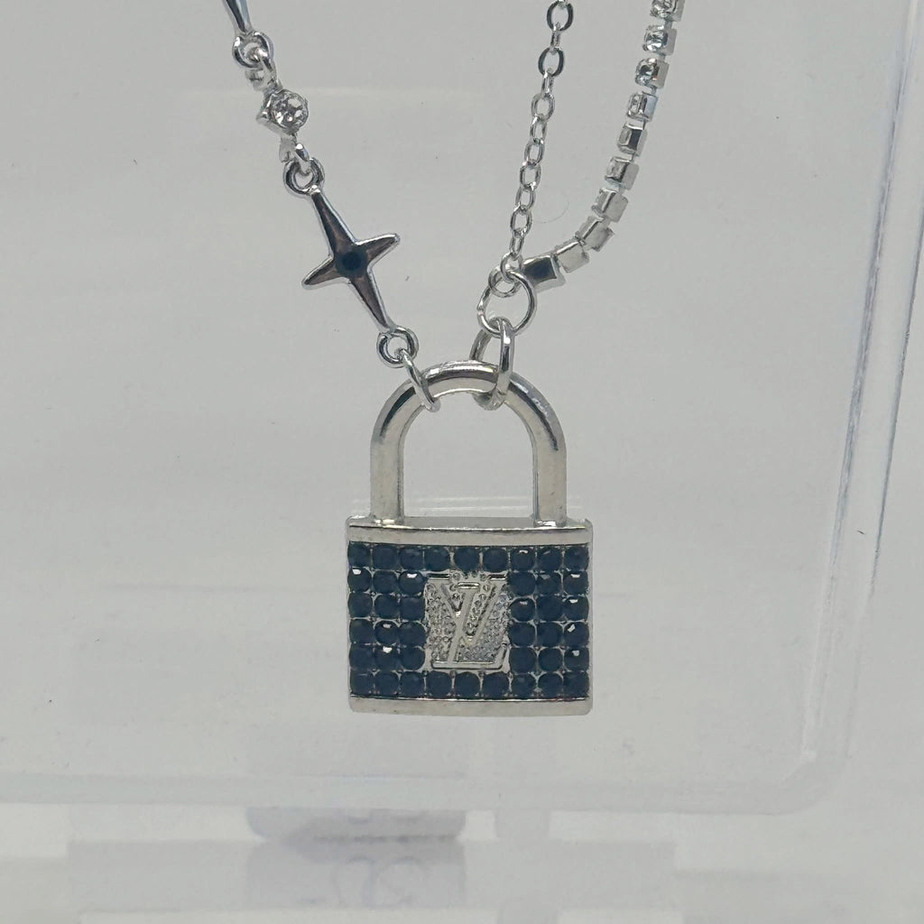 The Lastin Necklace