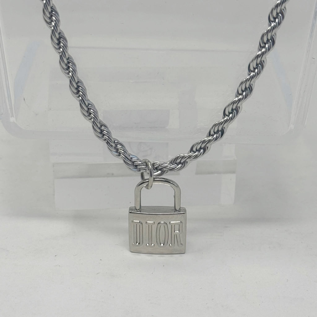 The Dallas Necklace