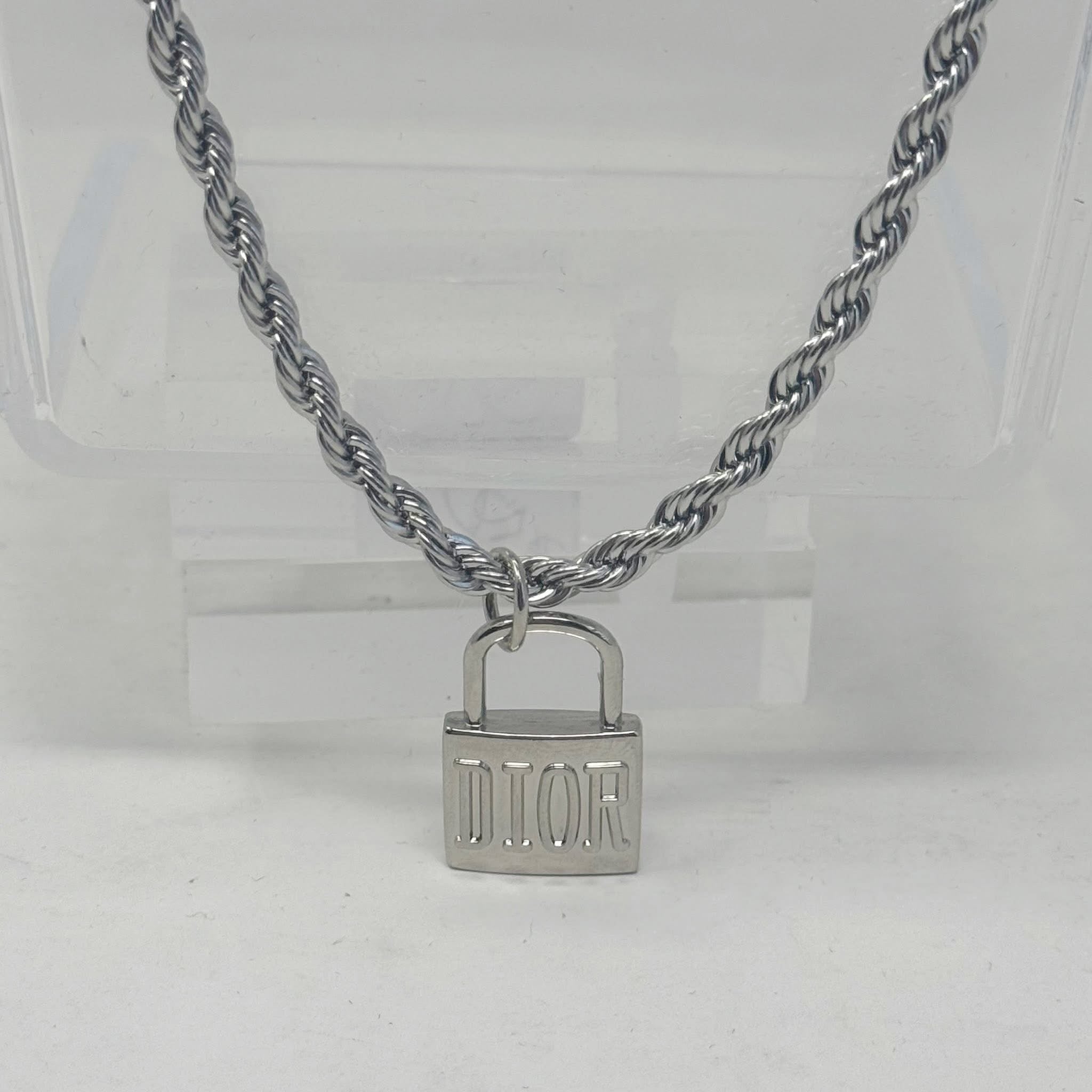 The Dallas Necklace
