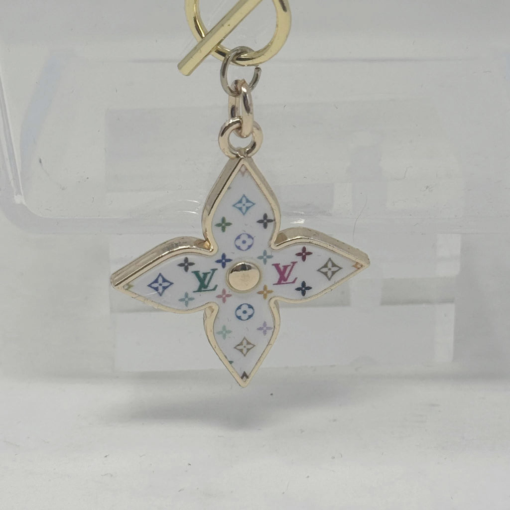 The White Murakami Necklace