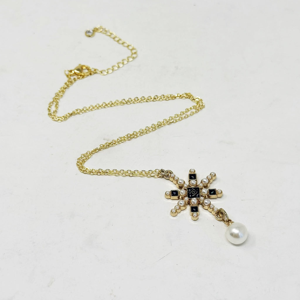 The Snow Day Necklace