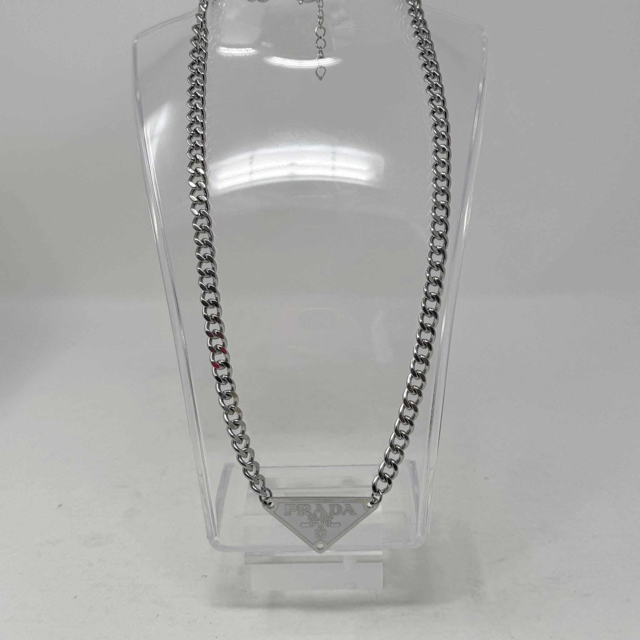 The Poppi Necklace