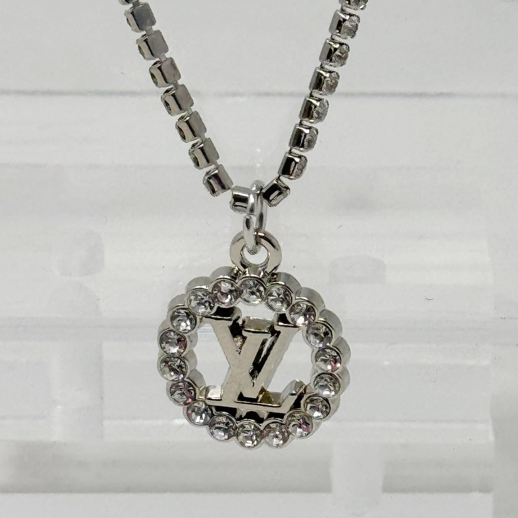 The London Necklace