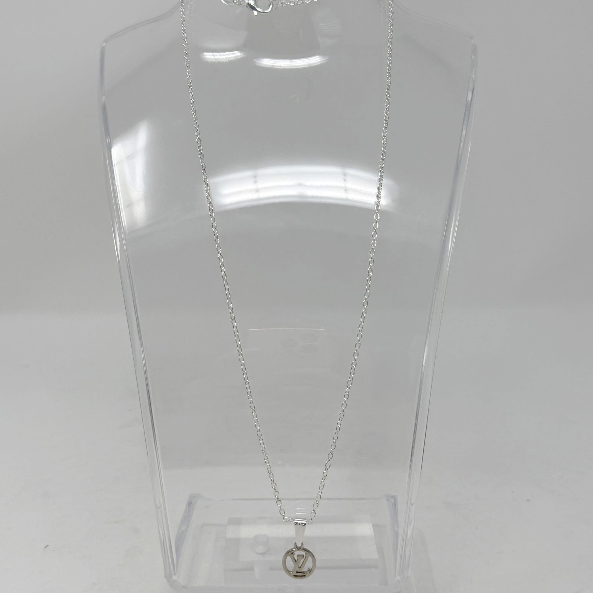 The Lucia Necklace