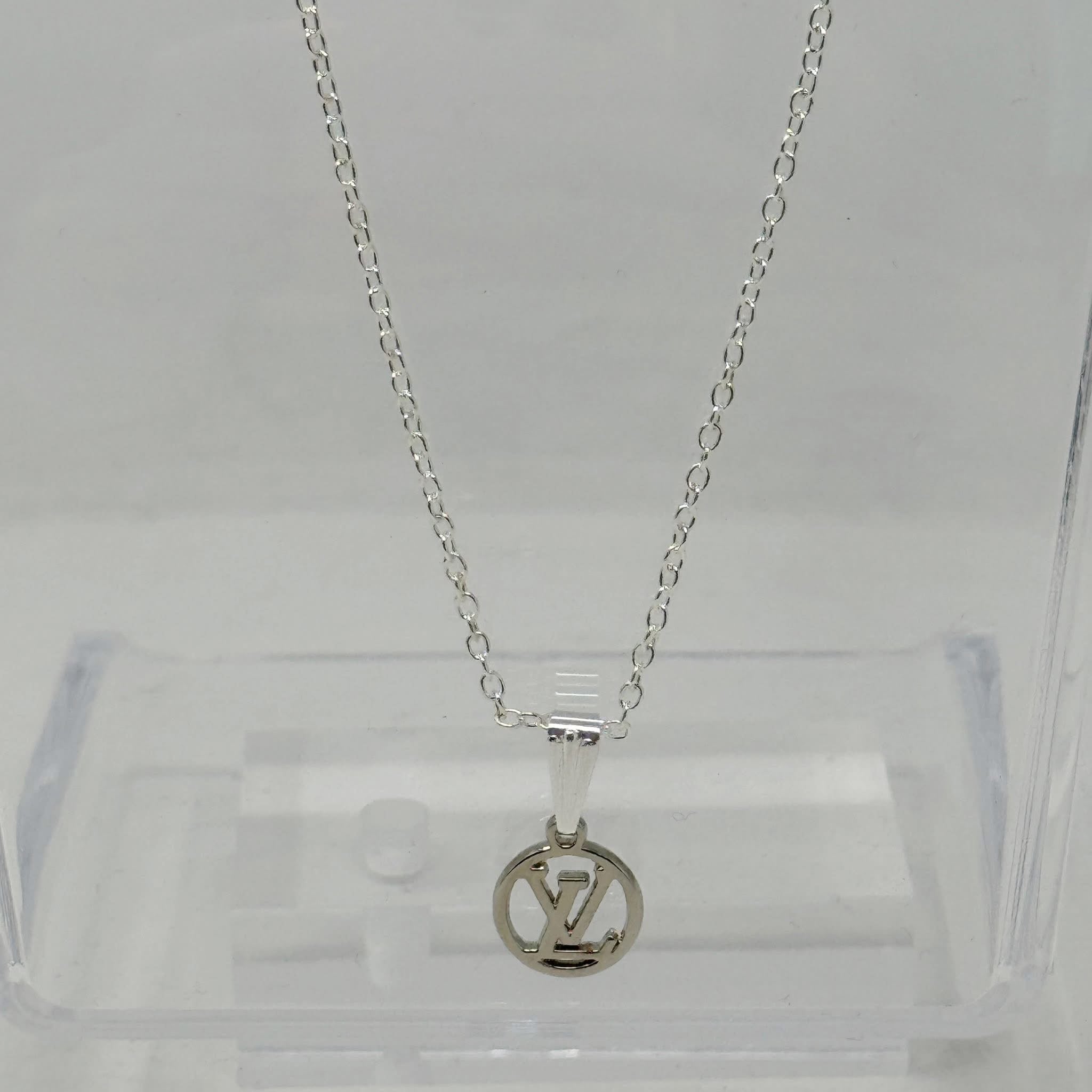The Lucia Necklace